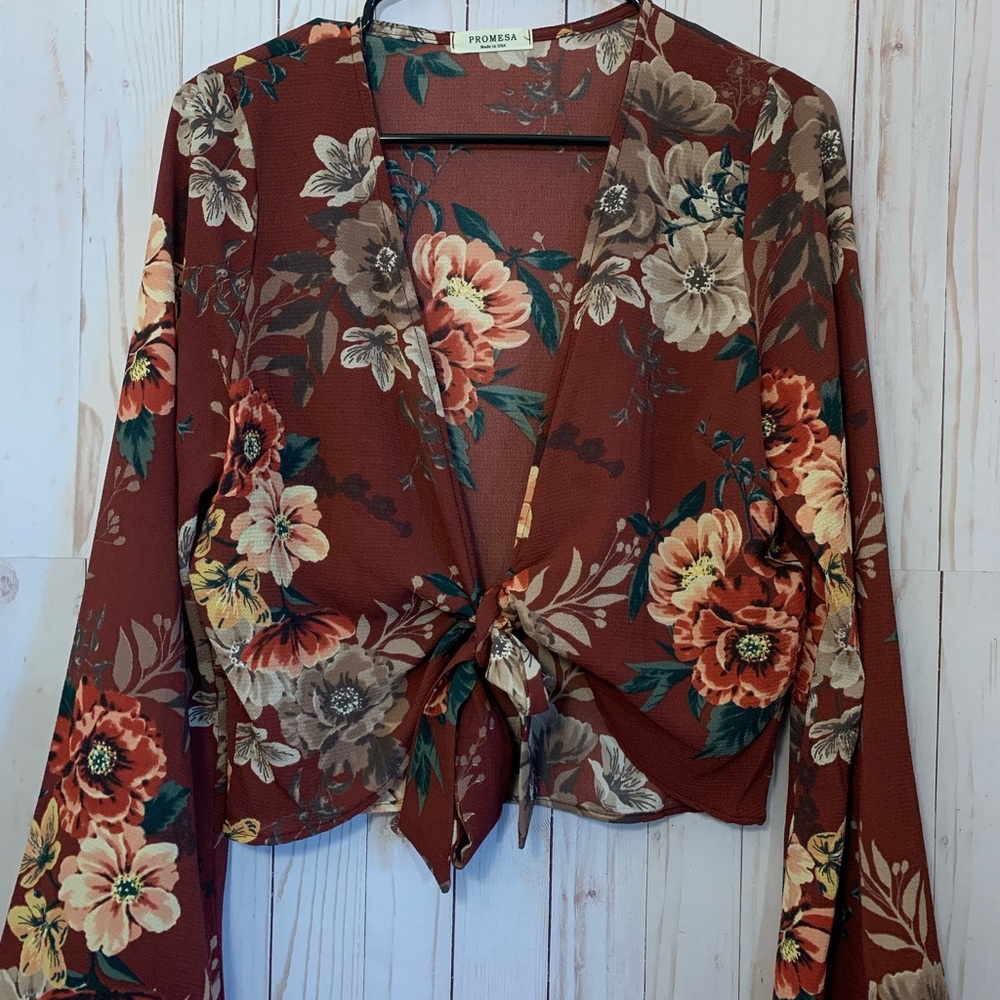 Floral Tie Front Crop Top